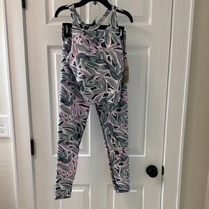 Sage Collection 2-piece Work Out Set Pink and Green Leaf Design Size S NWT